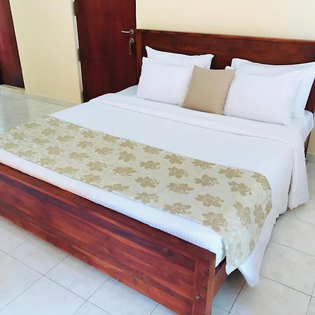 Siluni'S Villa Anuradhapura Zimmer foto
