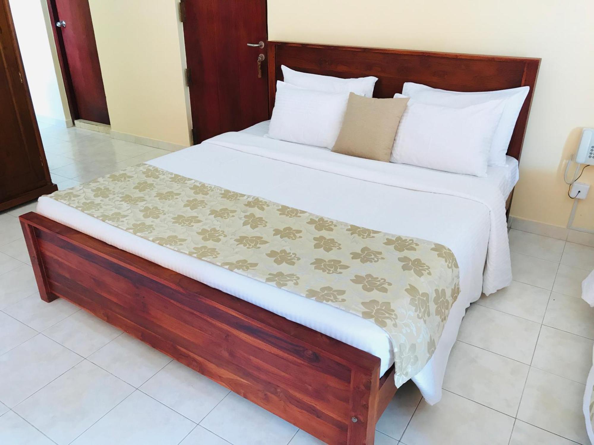 Siluni'S Villa Anuradhapura Zimmer foto