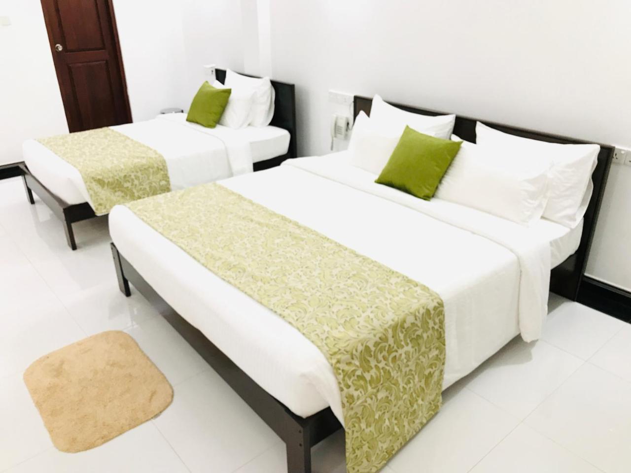 Siluni'S Villa Anuradhapura Zimmer foto