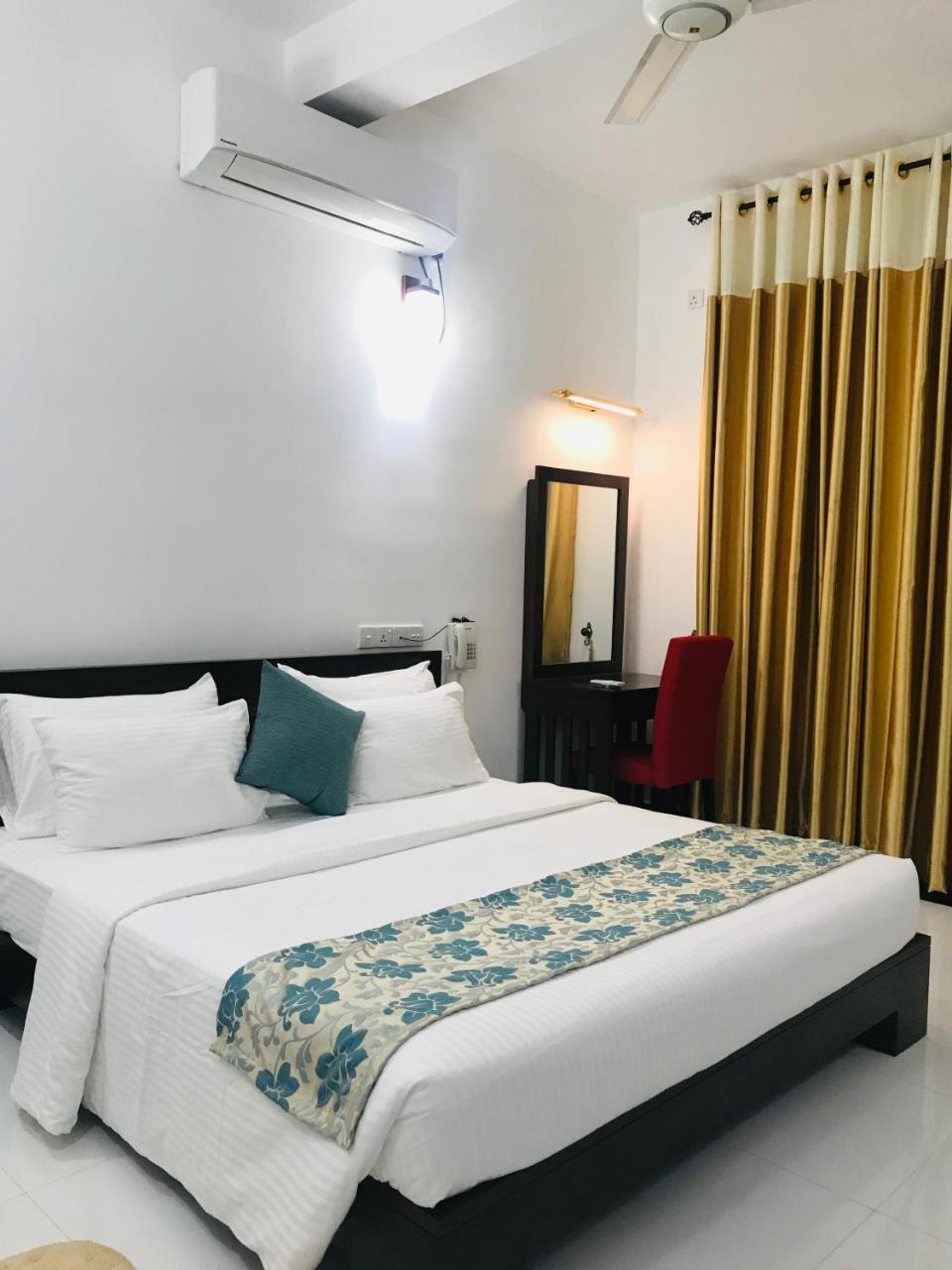 Siluni'S Villa Anuradhapura Zimmer foto